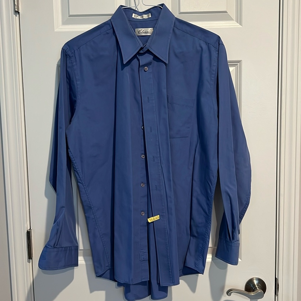 Classix Men’s Blue Dress Shirt - Size Large (34-35).  55% Cotton/45% Polyester